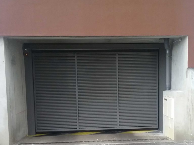 La norme EN 13241-1 : tout savoir sur la sécurité relative aux systèmes automatiques de fermeture